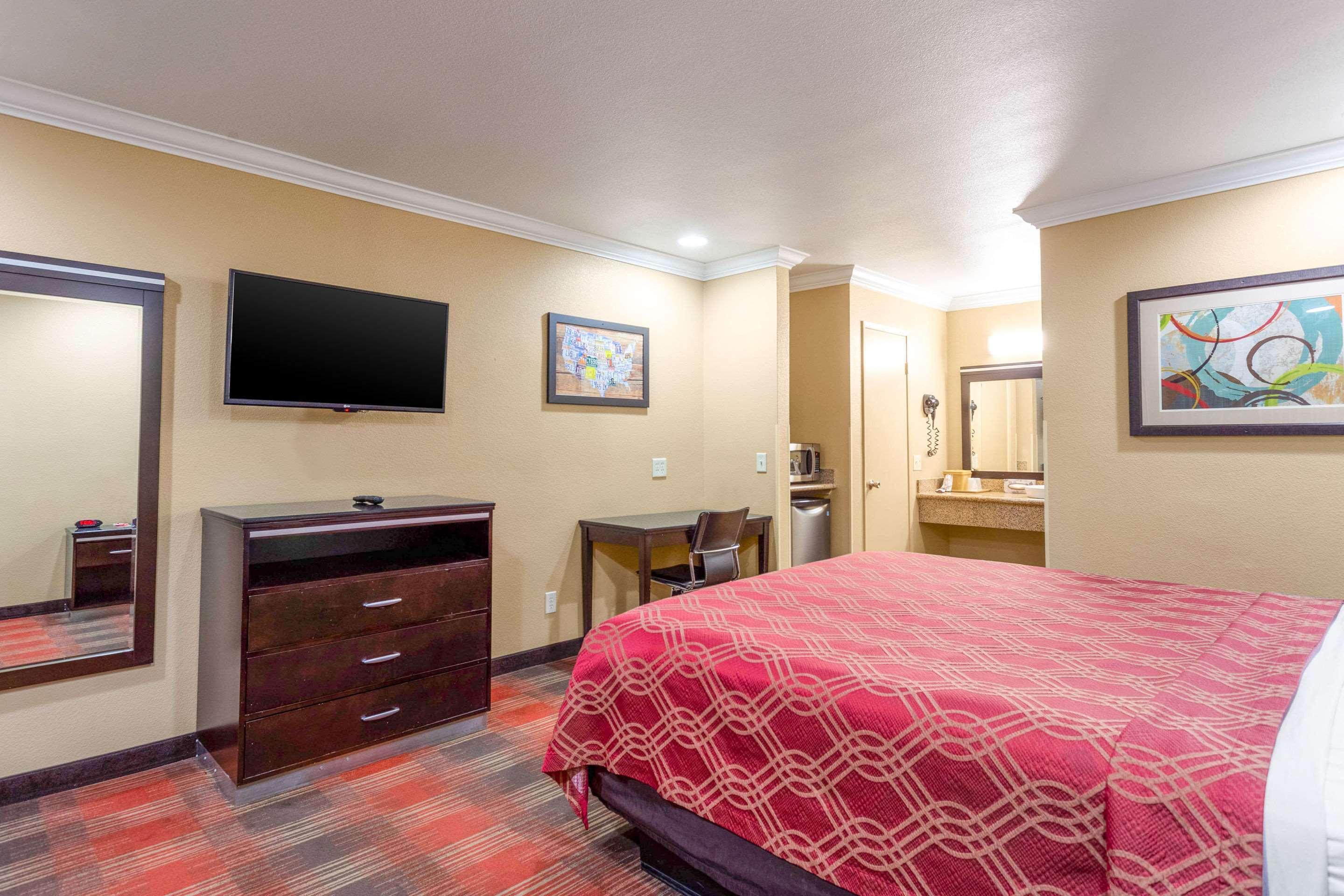 Econo Lodge Inn & Suites Escondido Downtown Zewnętrze zdjęcie