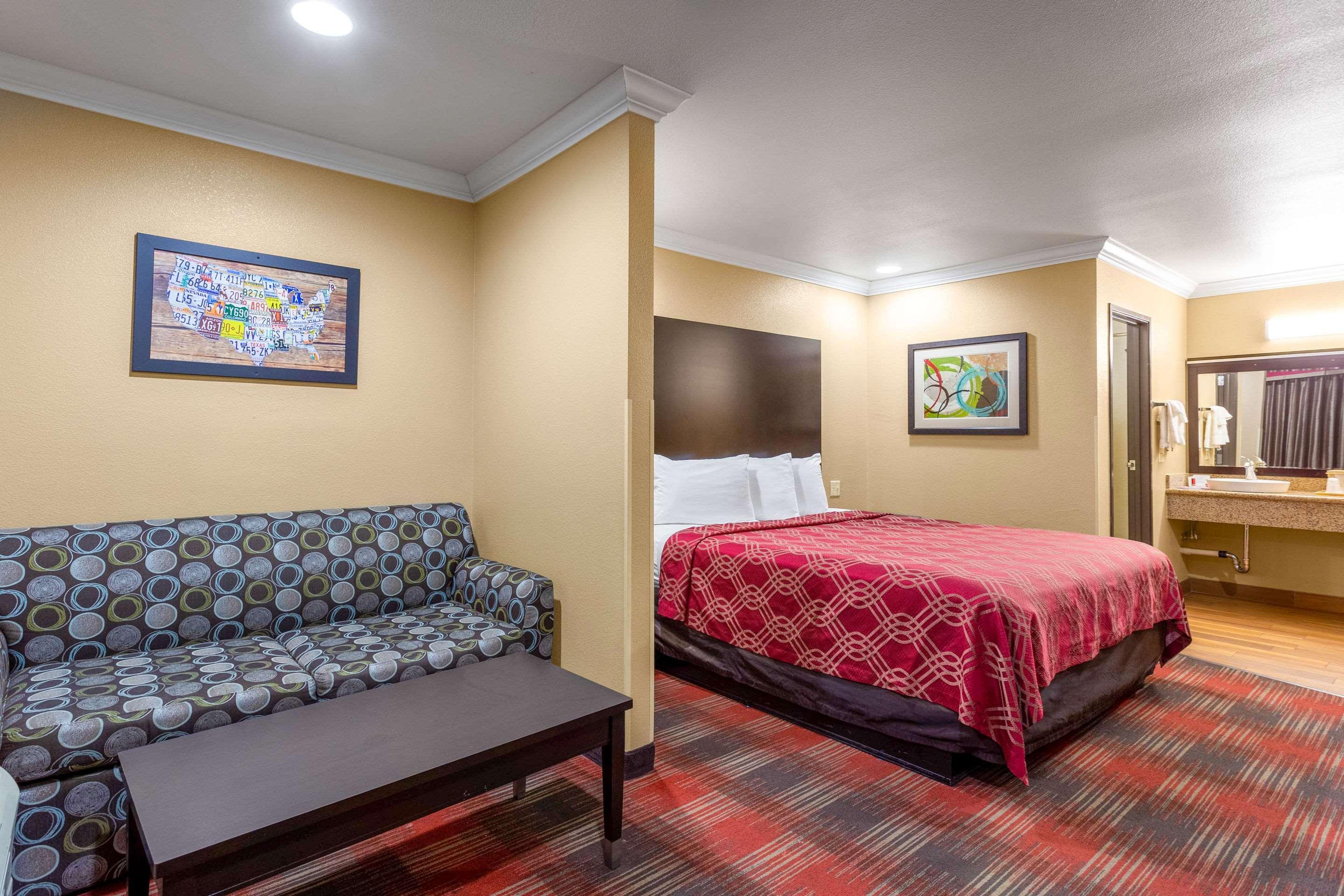 Econo Lodge Inn & Suites Escondido Downtown Zewnętrze zdjęcie